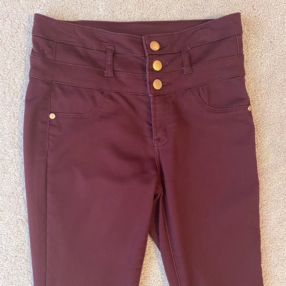 High waisted jeans